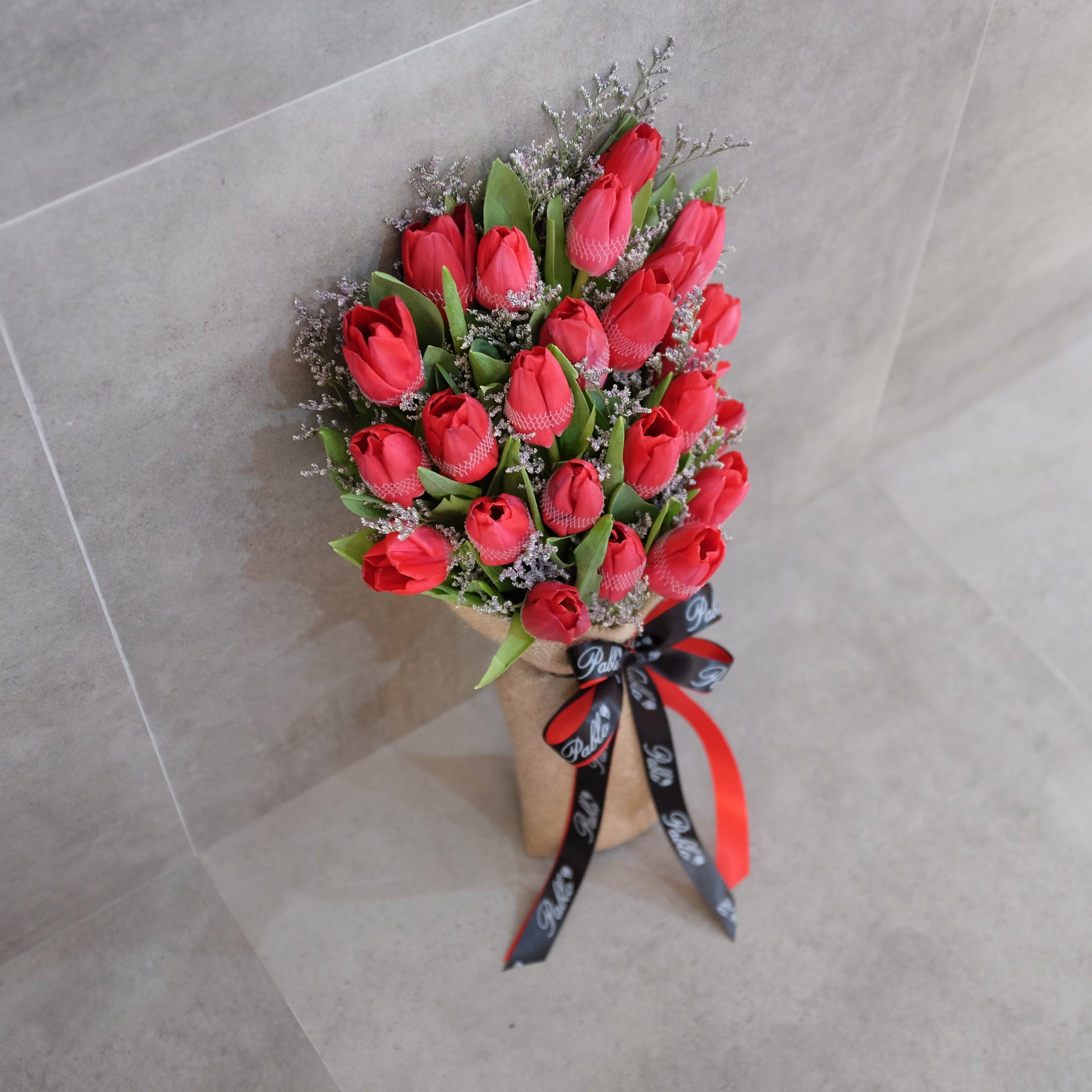 5750 CASANOVA 24 24 red tulips bq1-min.jpg